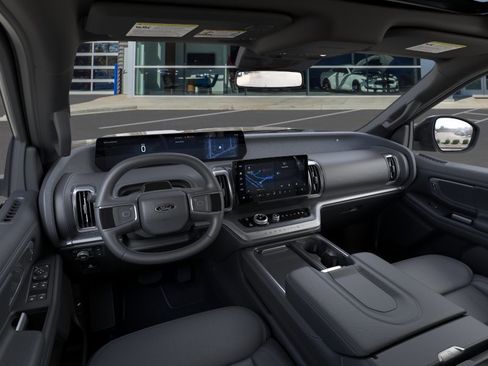 New 2026 Ford Expedition Platinum image 9