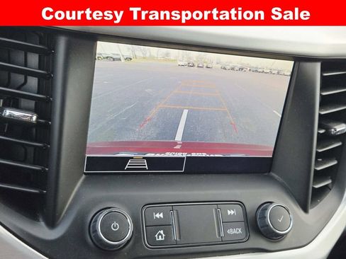Used 2023 GMC Acadia SLE w/ Driver Convenience Package FWD image 28