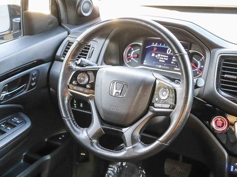 Used 2022 Honda Pilot Black Edition image 16