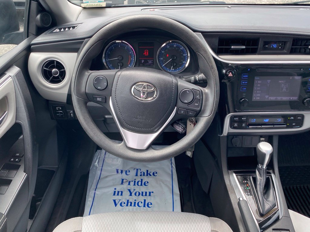 Used 2019 Toyota Corolla LE FWD image 9