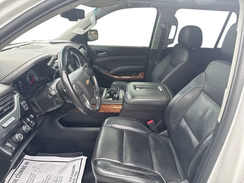 Used 2019 Chevrolet Tahoe Premier AWD/4WD image 12