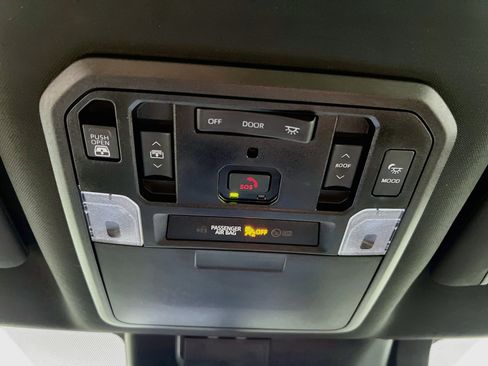 Used 2024 Toyota Tundra Capstone AWD/4WD image 20