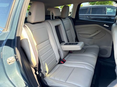 Used 2019 Ford Escape SEL AWD/4WD image 36