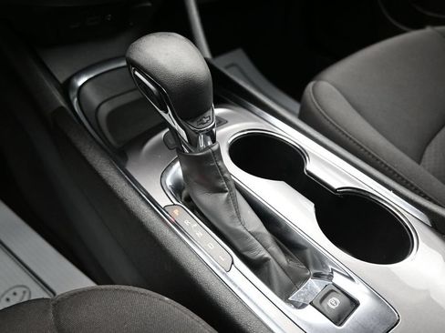 Used 2023 Chevrolet Malibu LT FWD image 21