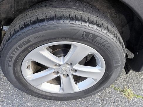 Used 2014 Toyota RAV4 XLE AWD/4WD image 42