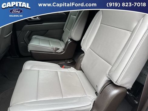 Used 2022 GMC Yukon XL SLT w/ SLT Luxury Package AWD/4WD image 18