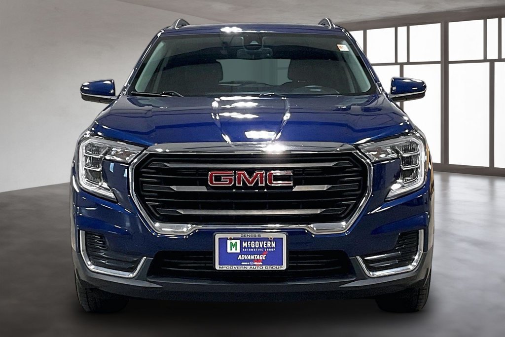 Used 2022 GMC Terrain SLE w/ Driver Convenience Package AWD/4WD image 2