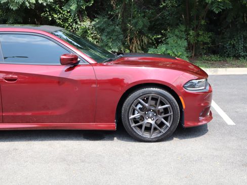 Used 2018 Dodge Charger R/T RWD image 12