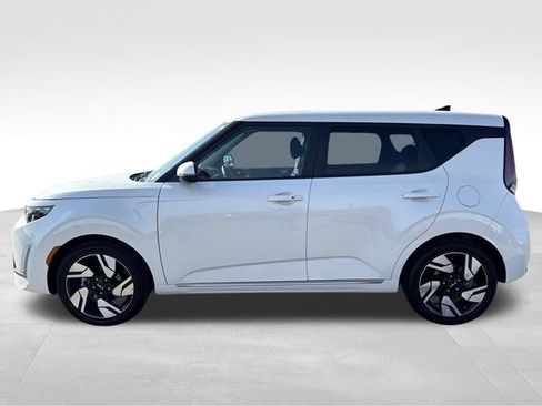 Certified 2025 Kia Soul GT-Line FWD image 2