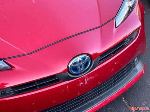 Certified 2022 Toyota Prius Limited w/ Premium Convenience Package FWD image 7