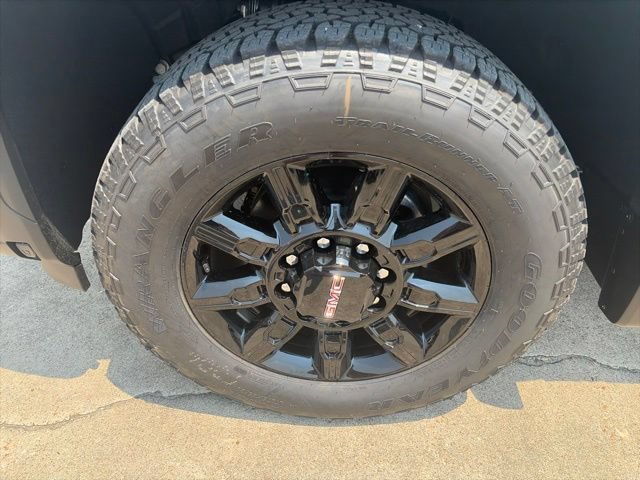 New 2026 GMC Sierra 3500 AT4 w/ AT4 Premium Plus Package AWD/4WD image 10
