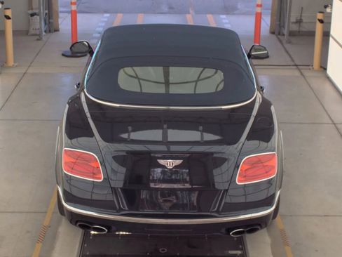 Used 2017 Bentley Continental GT image 12