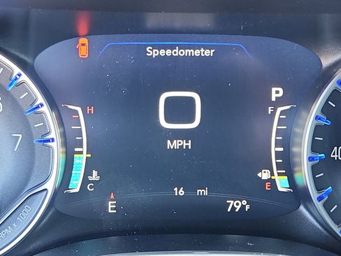 New 2025 Chrysler Pacifica Select w/ Fav Edition Package image 12