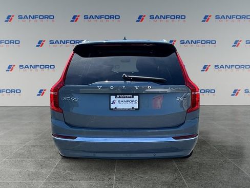 Used 2023 Volvo XC90 B6 Plus AWD/4WD image 4