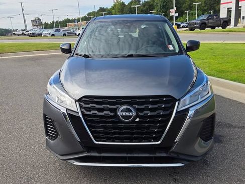 Used 2023 Nissan Kicks S FWD image 2