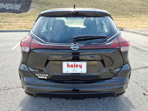 Used 2024 Nissan Kicks S image 6