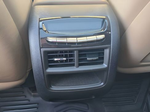 Used 2017 Cadillac XT5 Platinum w/ Driver Assist Package AWD/4WD image 35