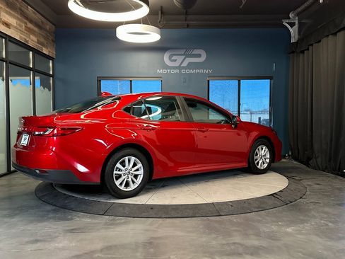 Used 2025 Toyota Camry LE w/ Convenience Package image 3