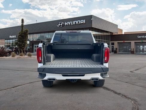 Used 2022 GMC Sierra 1500 AT4 w/ AT4 Premium Package image 4