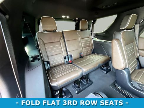 Used 2025 GMC Yukon Denali Ultimate AWD/4WD image 26