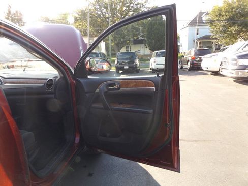 Used 2011 Buick Enclave CX w/ Driver Confidence Package image 28