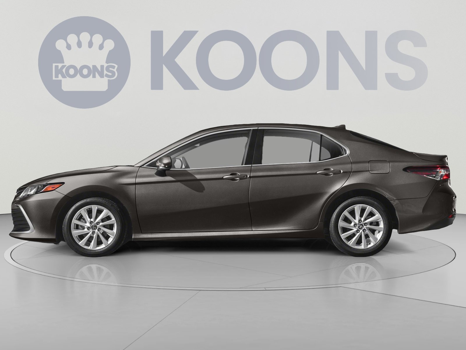 Used 2024 Toyota Camry LE FWD image 4