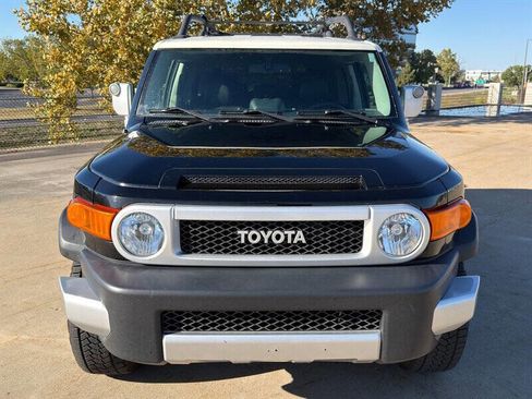 Used 2014 Toyota FJ Cruiser 4WD w/ Convenience Package image 8