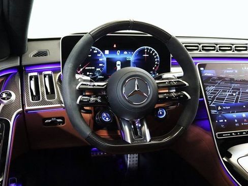 Used 2024 Mercedes-Benz S 63 AMG S w/ Carbon Fiber Exterior Package image 21