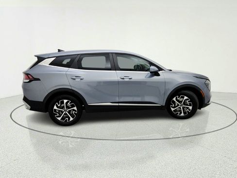 Used 2024 Kia Sportage EX FWD image 7