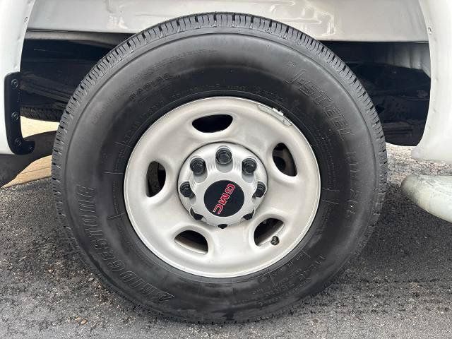 Used 2025 GMC Savana 2500 w/ Driver Convenience Package RWD image 12