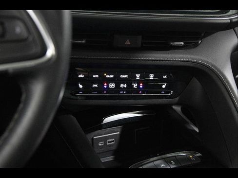 Used 2023 Buick Envision Essence FWD image 14