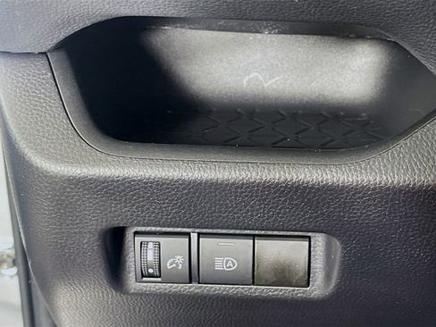 Used 2023 Toyota RAV4 XLE AWD/4WD image 11
