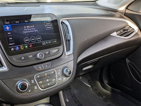 Used 2023 Chevrolet Malibu LT image 15