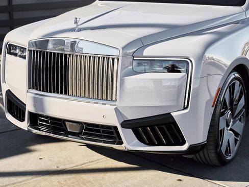 Used 2025 Rolls-Royce Cullinan image 7