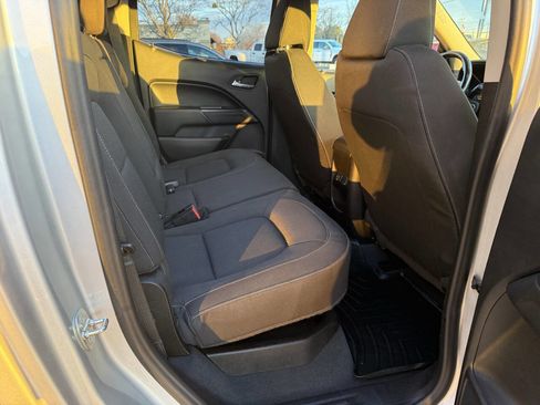 Used 2019 Chevrolet Colorado LT w/ Redline Special Edition image 22