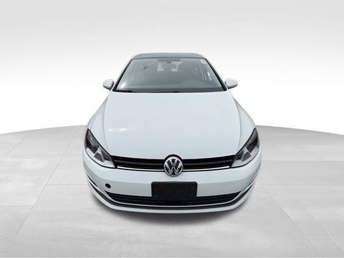 Used 2017 Volkswagen Golf 4-Door FWD image 2