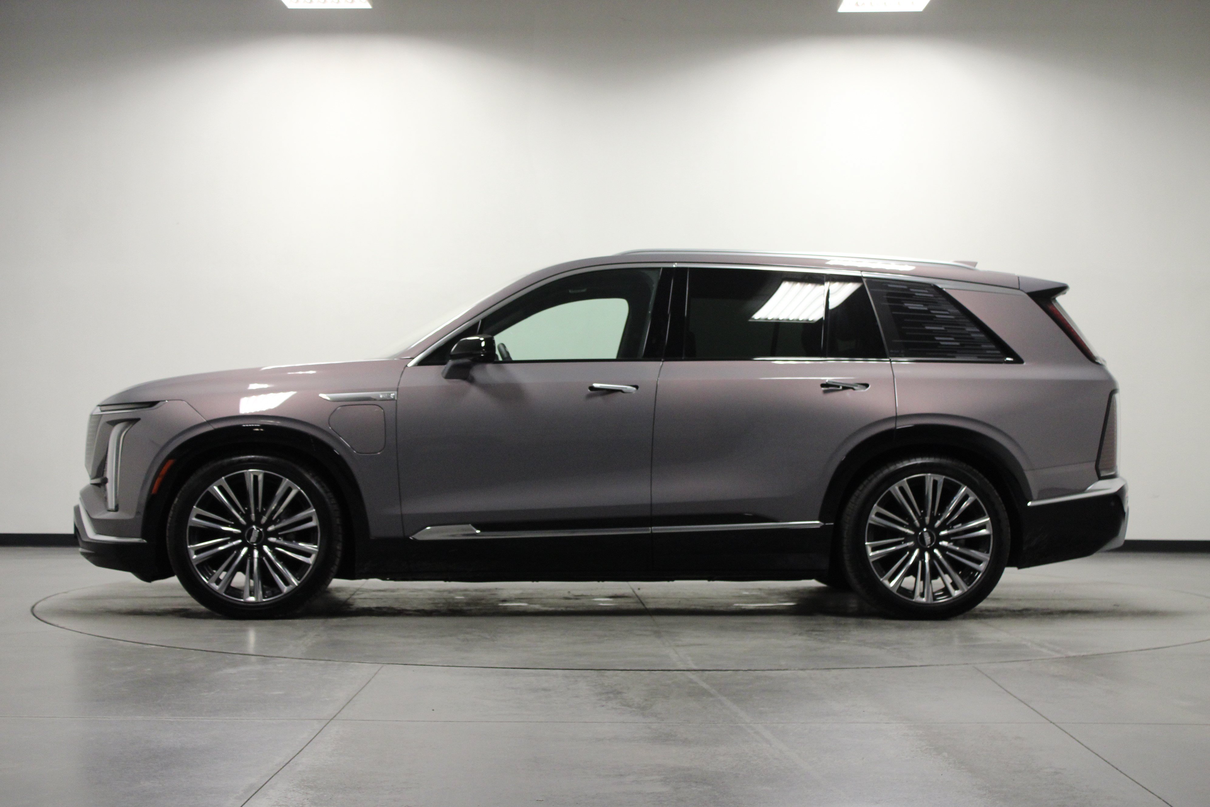 Used 2026 Cadillac Vistiq Premium Luxury AWD/4WD image 7