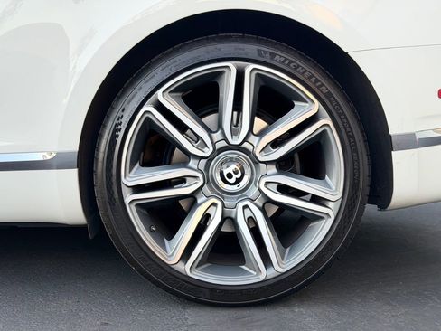 Used 2016 Bentley Continental GT image 15