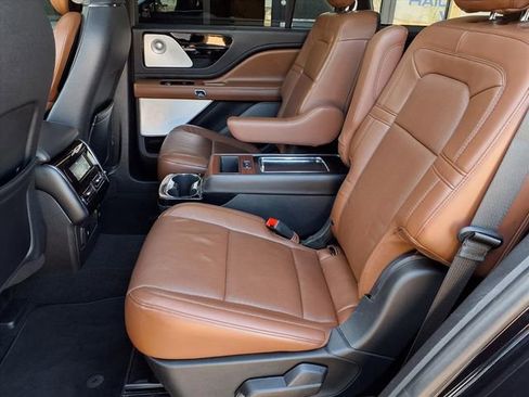 Used 2021 Lincoln Aviator Reserve w/ Equipment Group 202A image 9