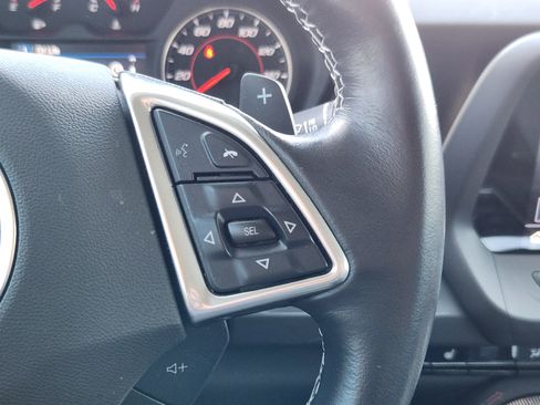 Used 2020 Chevrolet Camaro LT w/ Technology Package image 19