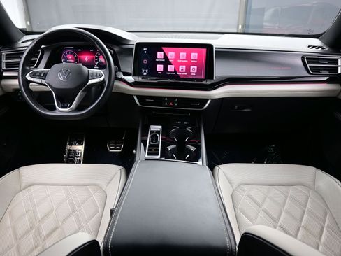 Used 2024 Volkswagen Atlas Cross Sport SEL Premium R-Line image 18