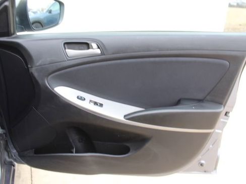 Used 2016 Hyundai Accent SE image 31