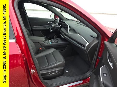 Used 2024 Cadillac XT4 Premium Luxury FWD image 45