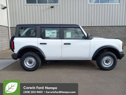 New 2025 Ford Bronco 4-Door image 2