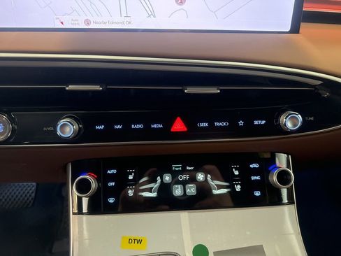 New 2026 Genesis GV70 2.5T Advanced image 15