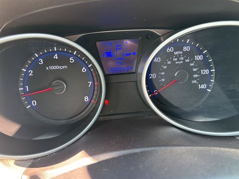 Used 2013 Hyundai Tucson GLS AWD/4WD image 2