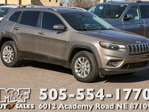 Used 2019 Jeep Cherokee Latitude w/ Popular Appearance Group image 1