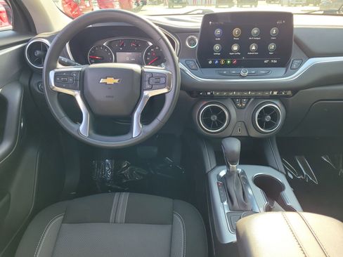 Used 2025 Chevrolet Blazer LT FWD image 10
