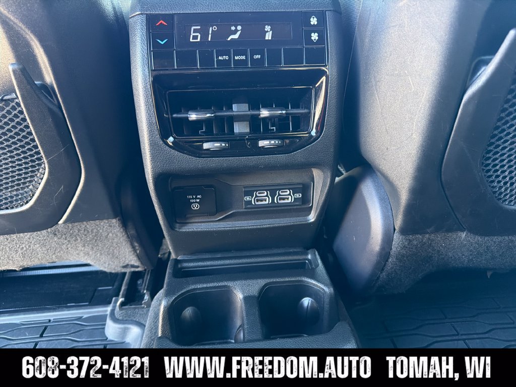 Used 2024 Jeep Grand Cherokee L Altitude AWD/4WD image 31