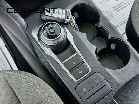 Used 2022 Ford Escape SE w/ SE Sport Appearance Package FWD image 23